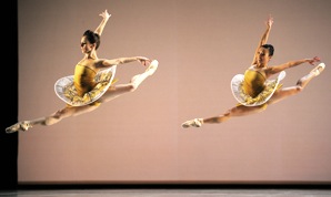 Maria Kochetkova and Frances Chung in Possokhov's <em>Classical Symphony</em>