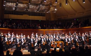 The Cleveland overflows the Davies stage for the Saariaho