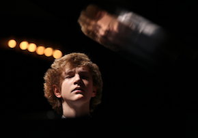 Lisiecki in action