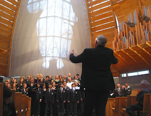 Ian Robertson and the S.F. Boys Chorus will give benefit concert on Nov. 24