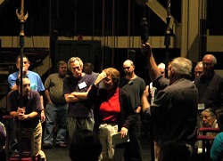 The hungry and the thirsty<br>in the backstage labyrinth