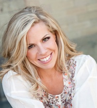 Angela Cadelago was Romilda