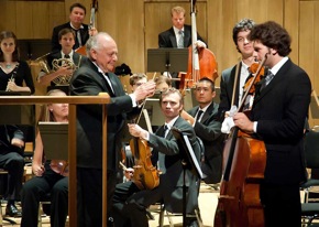 Applauding young artists at the 2010 Festival