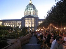 A rare dining experience in the<br>S.F. Civic Center's gardens
