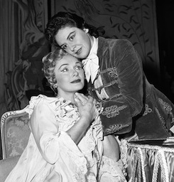 Elisabeth Schwarzkopf and Sena Jurinac in <em>Der Rosenkavalier</em> Elisabeth Schwarzkopf and Sena Jurinac in <em>Der Rosenkavalier</em>