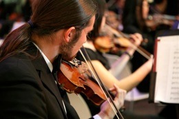 Julian Enis<br>Photo by Zhiwei Huang