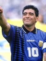 Litanies for Maradona the hero ...