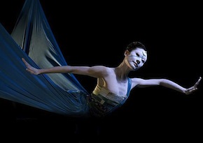 Yuan Yuan Tan is SFB's Mermaid<br> Photo by Erik Tomasson Yuan Yuan Tan is SFB's Mermaid Photo by Erik Tomasson
