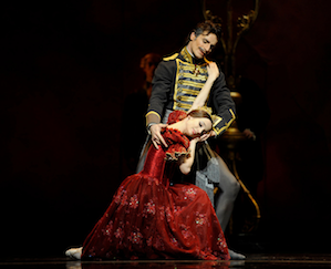 Maria Kochetkova and Pascal Molat in Cranko's Onegin.