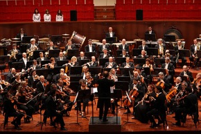 Portion of a full orchestra for <em>Wozzeck</em><br>(Esa-Pekka Salonen and the Philharmonia Orchestra)