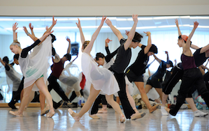 San Francisco Ballet rehearses Possokhov's Rite of Spring. (© Erik Tomasson)