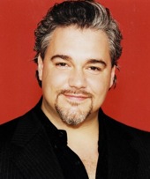 Salvatore Licitra as Dick Johnson: hunted by the Wells Fargo (Special) Agent