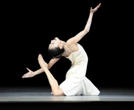 Yuan Yuan Tan as the Little Mermaid<br>Photo by Erik Tomasson